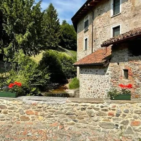 Nella Corte Dell'oste * Brinzio
