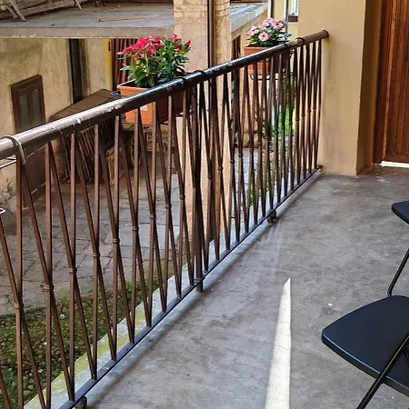 Nella Corte Dell'oste Lägenhet Brinzio